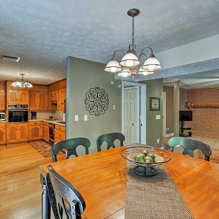Spacious Georgia Getaway With Dock On Lake Lanier! Gainesville Exterior photo