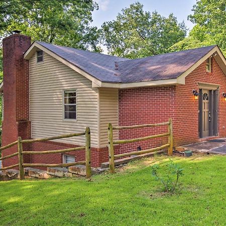Spacious Georgia Getaway With Dock On Lake Lanier! Gainesville Exterior photo